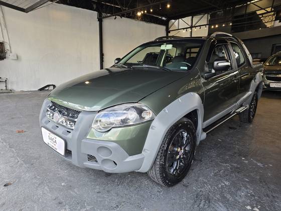 FIAT STRADA 1.8 MPI ADVENTURE CD 16V FLEX 2P MANUAL FIAT STRADA 1.8 MPI ADVENTURE CD 16V FLEX 2P MANUAL